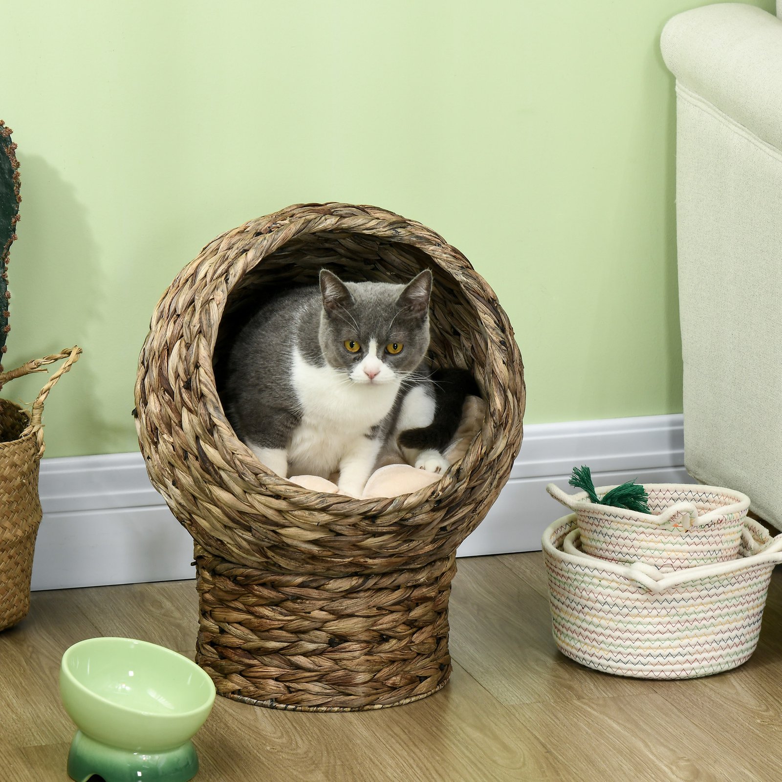 Handwoven Elevated Cat Bed – Wicker Basket House with Soft Cushion