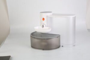 Cordless self-refill pet water dispenser with dual water tanks Cordless self-refill pet water dispenser with dual water tanks