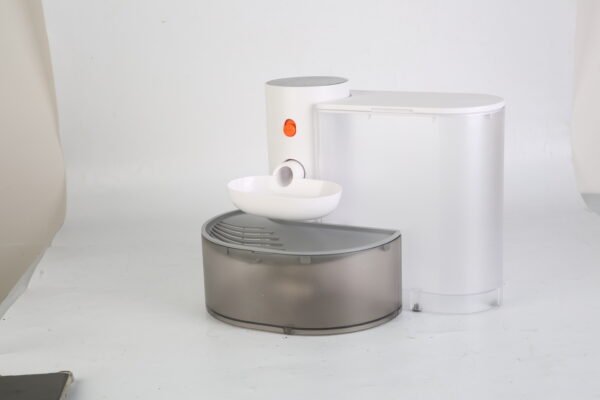 Cordless self-refill pet water dispenser with dual water tanks