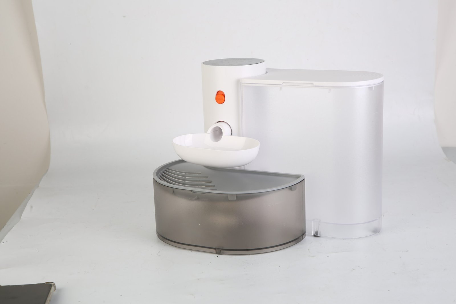 Cordless self-refill pet water dispenser with dual water tanks